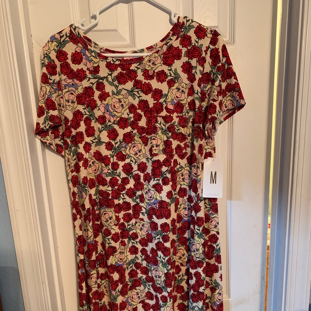 Lularoe Carly Miss Piggy size medium Nwt